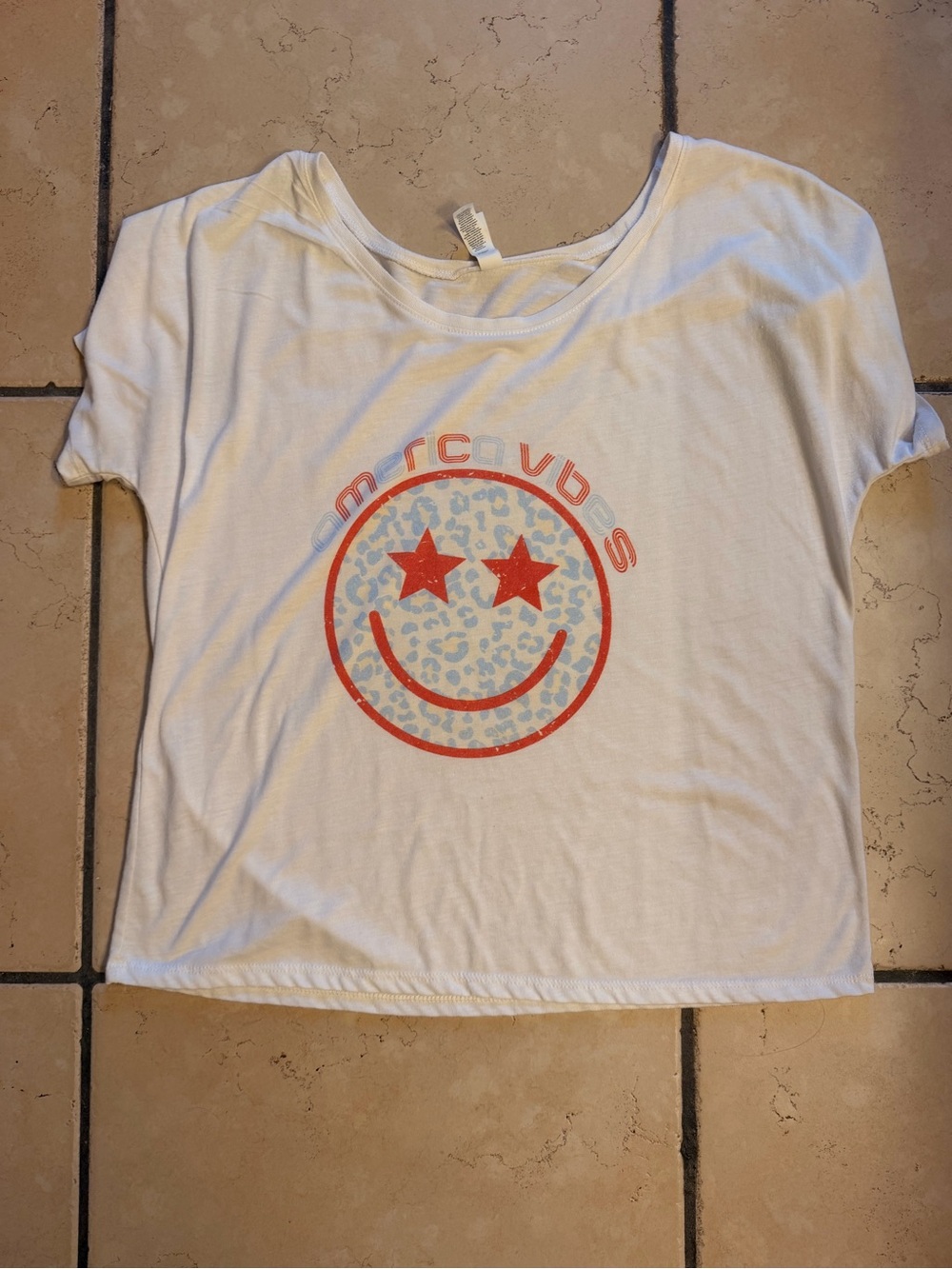 Women’s America Vines White Short-Sleeve Tee with Red & Light Blue Smiley